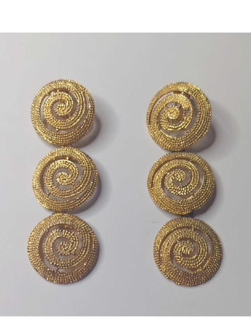Vintage Elegant Gold Spiral Earrings - Picture 5 of 5